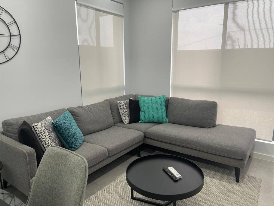 Comfy 1 Bedroom Catherine Field *